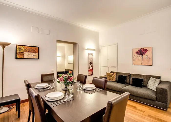 דירה Bernini Near The Trevi Fountain - 4 Bedroom *