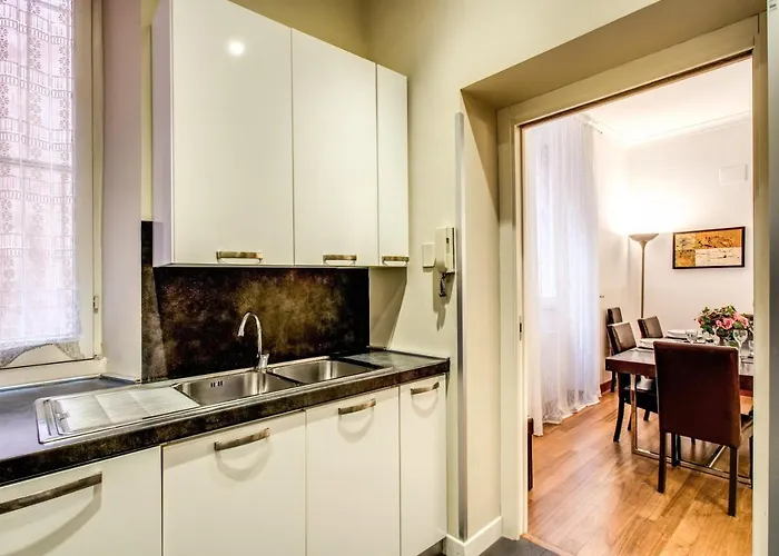 דירה Bernini Near The Trevi Fountain - 4 Bedroom *